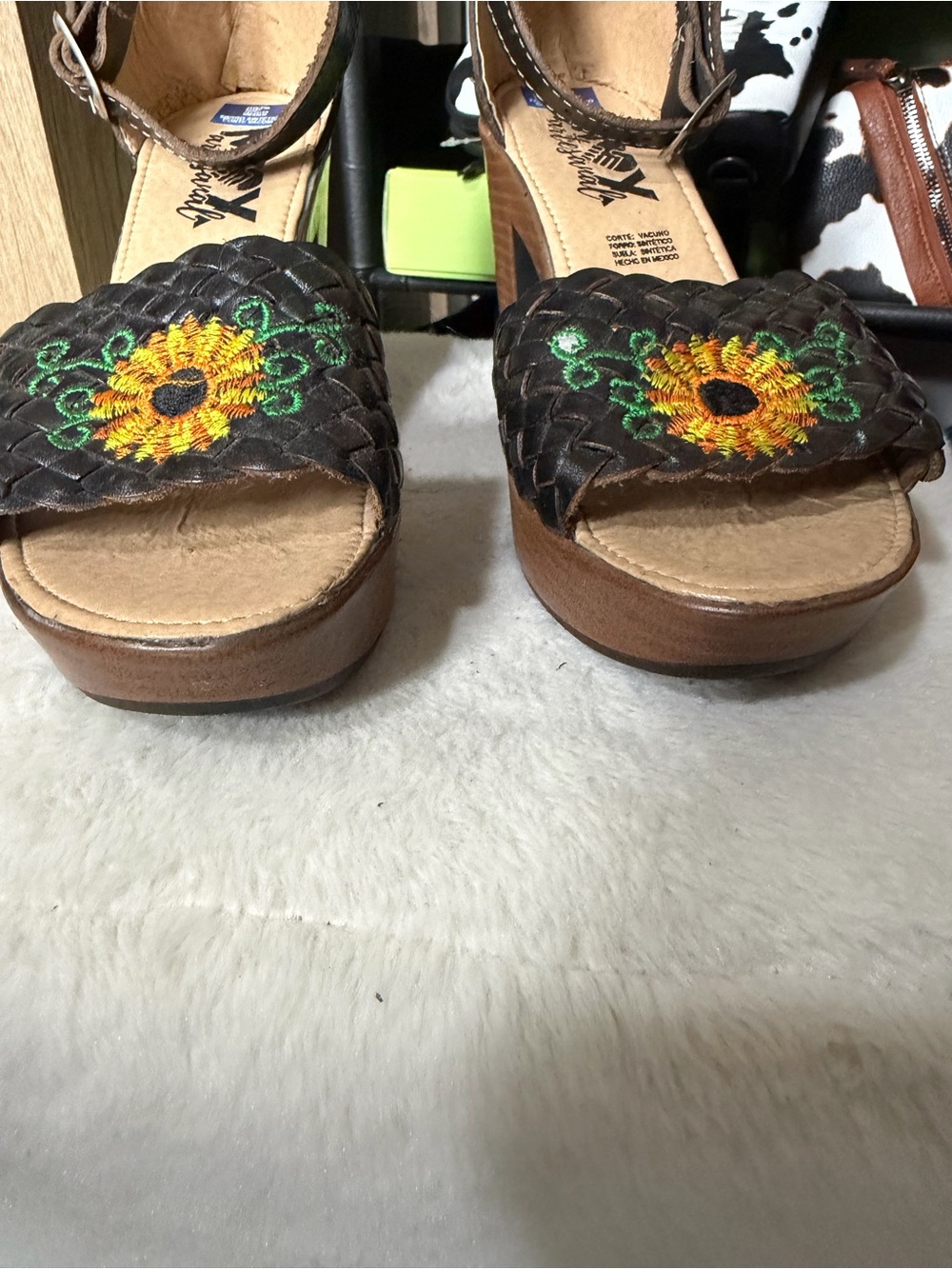 Black Sunflower Embroidered Woven Block Heel Sandals - Picture 4 of 10